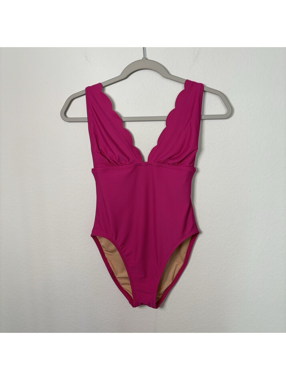 J Crew Scalloped One Piece Swimsuit Hot Pink Size XS Swim Beach Vacation EUC